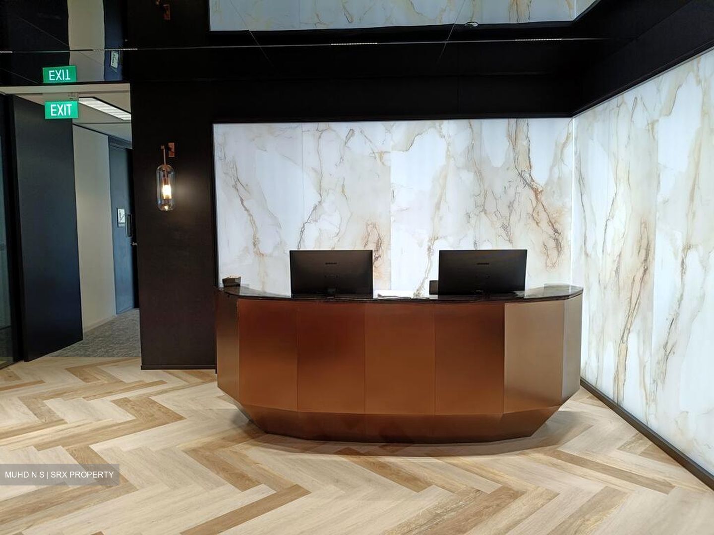 Gateway East (D7), Office #525306411